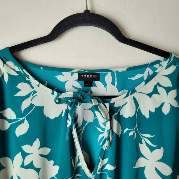 Torrid Studio Crepe De Chine Tie Neck Tiered Dress - Picture 6 of 12